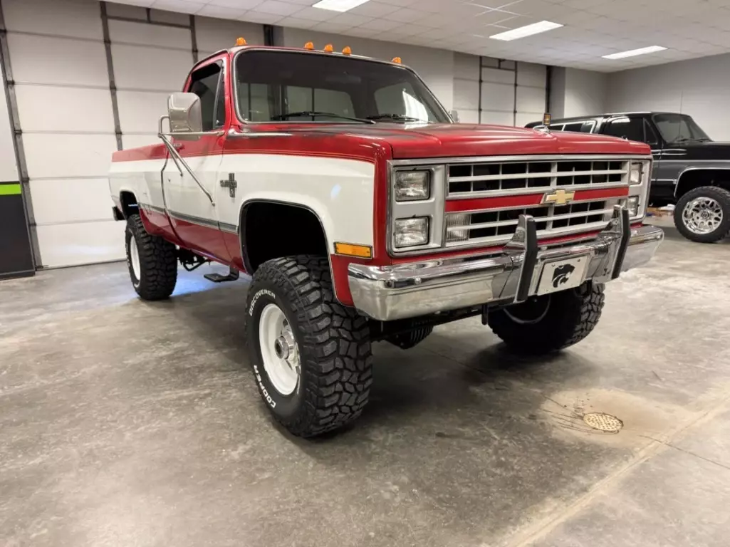 1986 Chevrolet C/K Pickup 3500 Silverado, 4x4 - photo 4