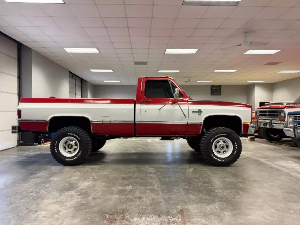 1986 Chevrolet C/K Pickup 3500 Silverado, 4x4 - photo 5