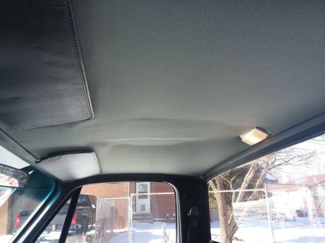 1986 Chevrolet C-10 - photo 3