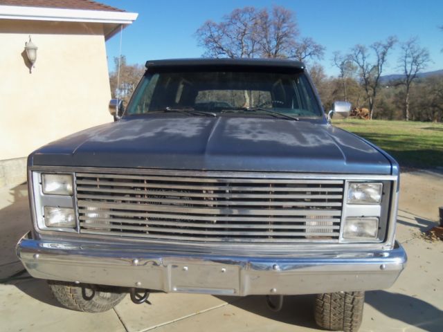1986 Chevrolet Suburban Silverado - photo 2