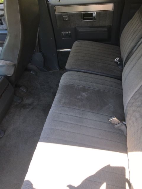 1986 Chevrolet Suburban Silverado - photo 9