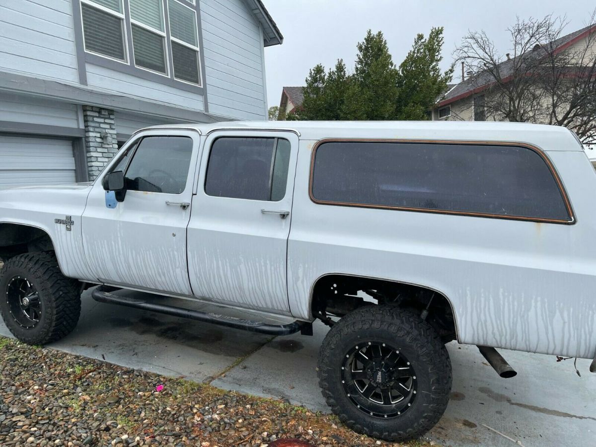 1986 Chevrolet Suburban - photo 4