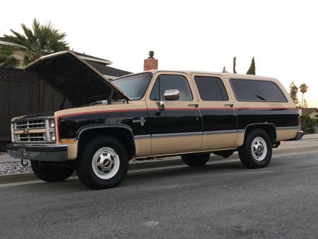 1986 Chevy Suburban Rust Free Only 53K Miles 454 3/4 Ton Silverado NO RESERVE!! 1986 Chevrolet Suburban silverado
