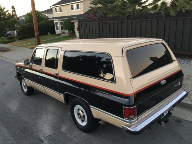1986 Chevrolet Suburban silverado - photo 6