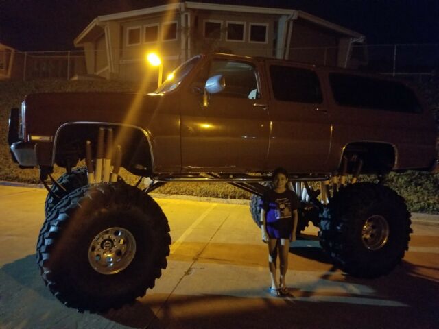1986 Chevrolet Suburban 4X4 4WD Monster Lifted Hot Rod Custom - photo 4
