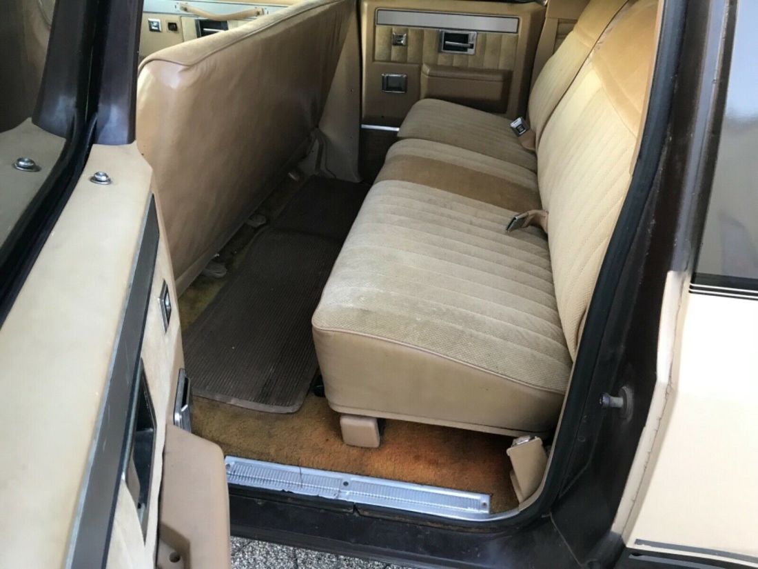 1986 Chevrolet Suburban - photo 6