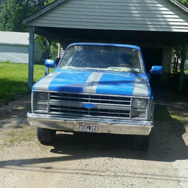 1986 Chevrolet C/K Pickup 2500 custom deluxe - photo 2