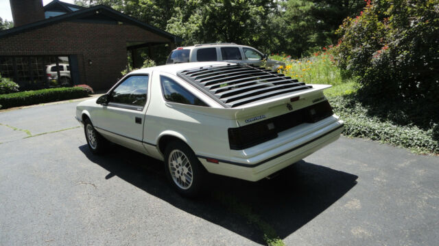 1986 Chrysler Laser XT - photo 4