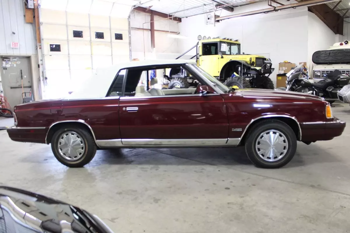 1986 Chrysler LeBaron Convertible - photo 7