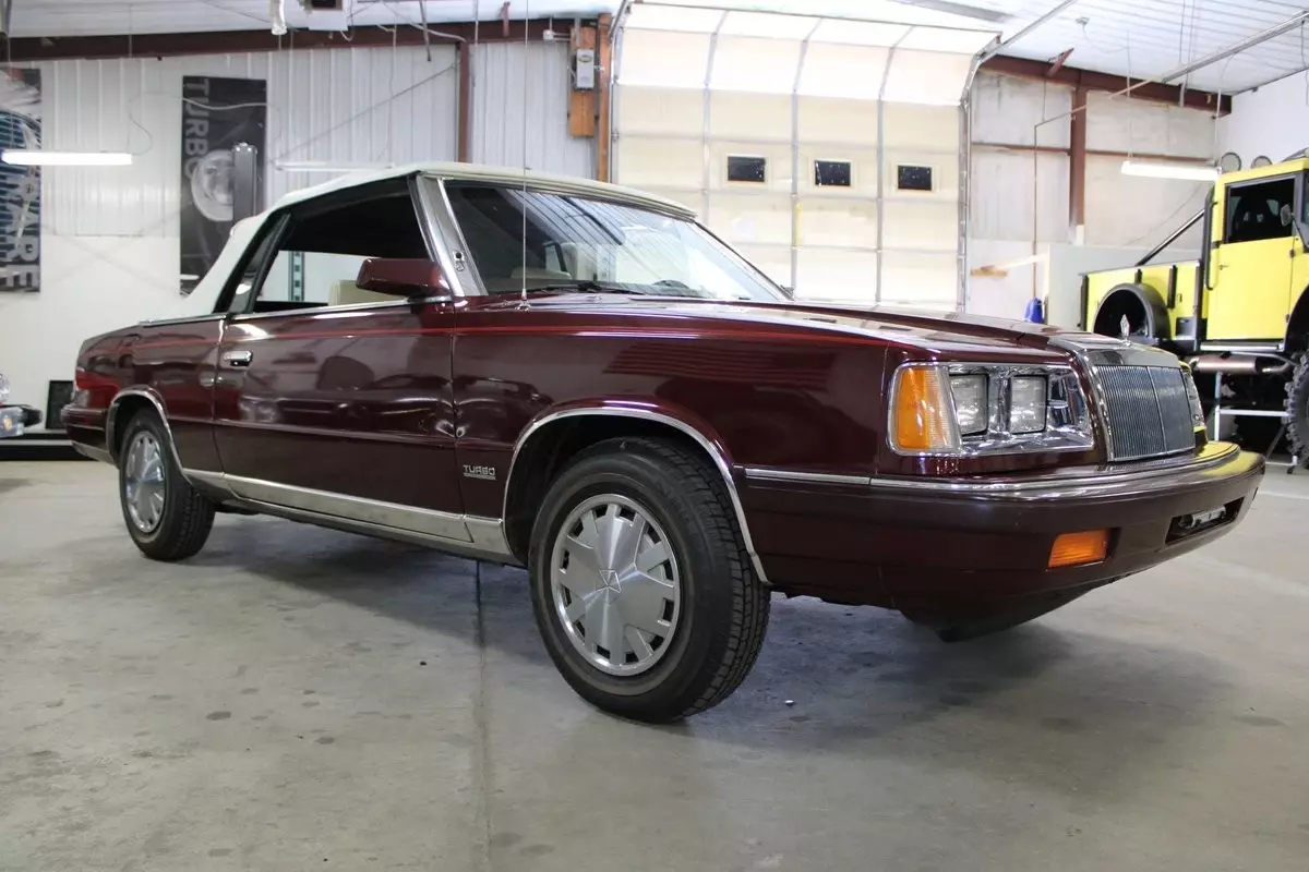 1986 Chrysler LeBaron Convertible - photo 8