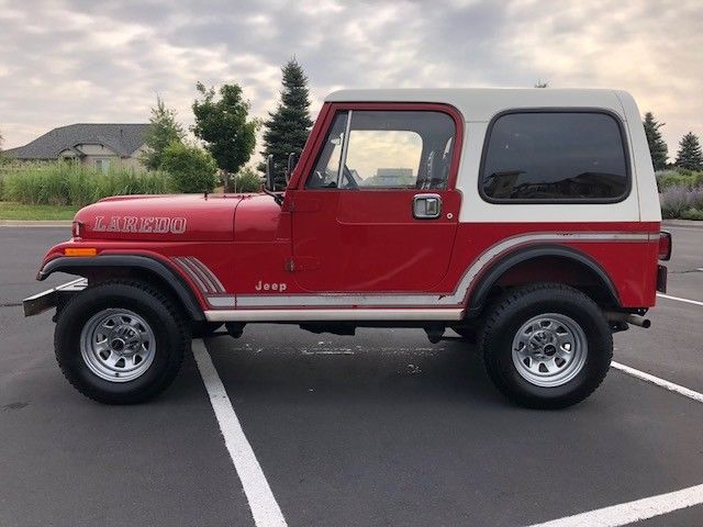 1986 CJ-7 FROM NEW MEXICO WITH DANA 44 AND SEBRING RED PAINT CODE 1986 Jeep CJ LAREDO