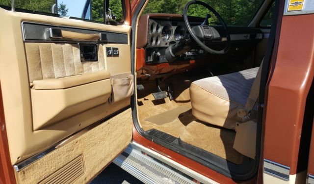 1986 Chevrolet C/K Pickup 2500 Silverado - photo 11