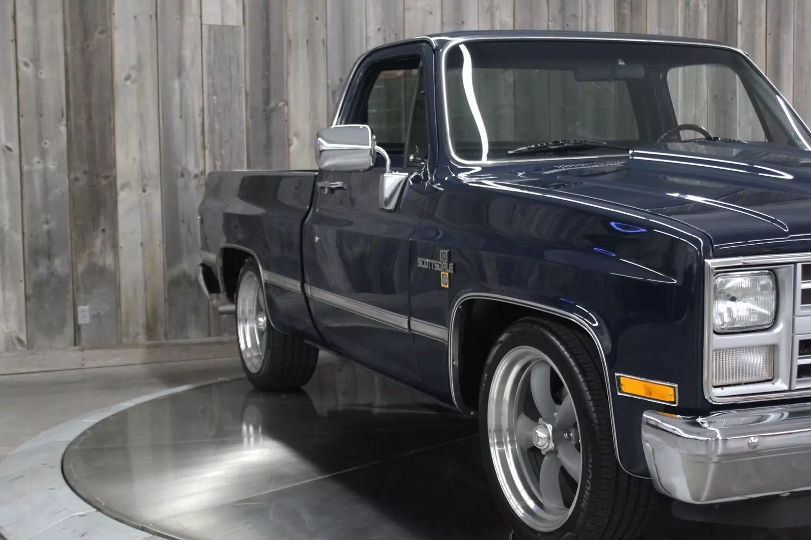 1986 Chevrolet C/K Pickup Restored with 6.0 LS Conversion Engine AC Auto - photo 10