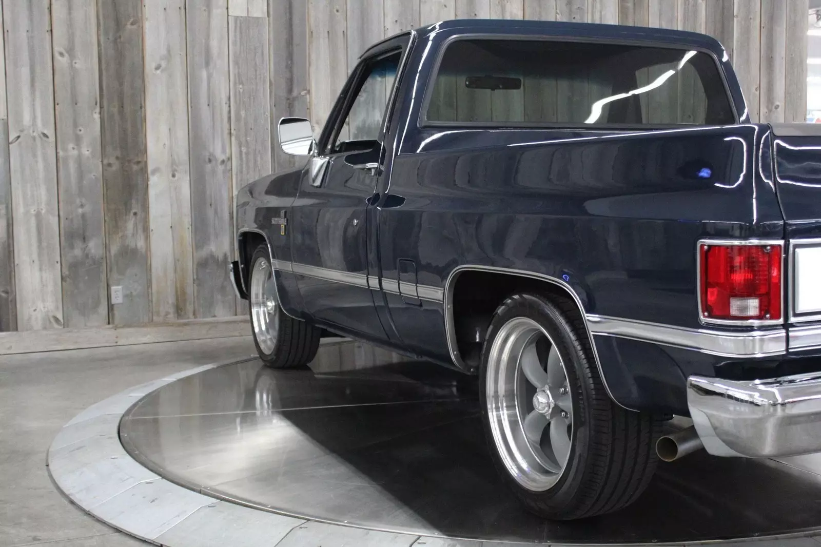1986 Chevrolet C/K Pickup Restored with 6.0 LS Conversion Engine AC Auto - photo 12