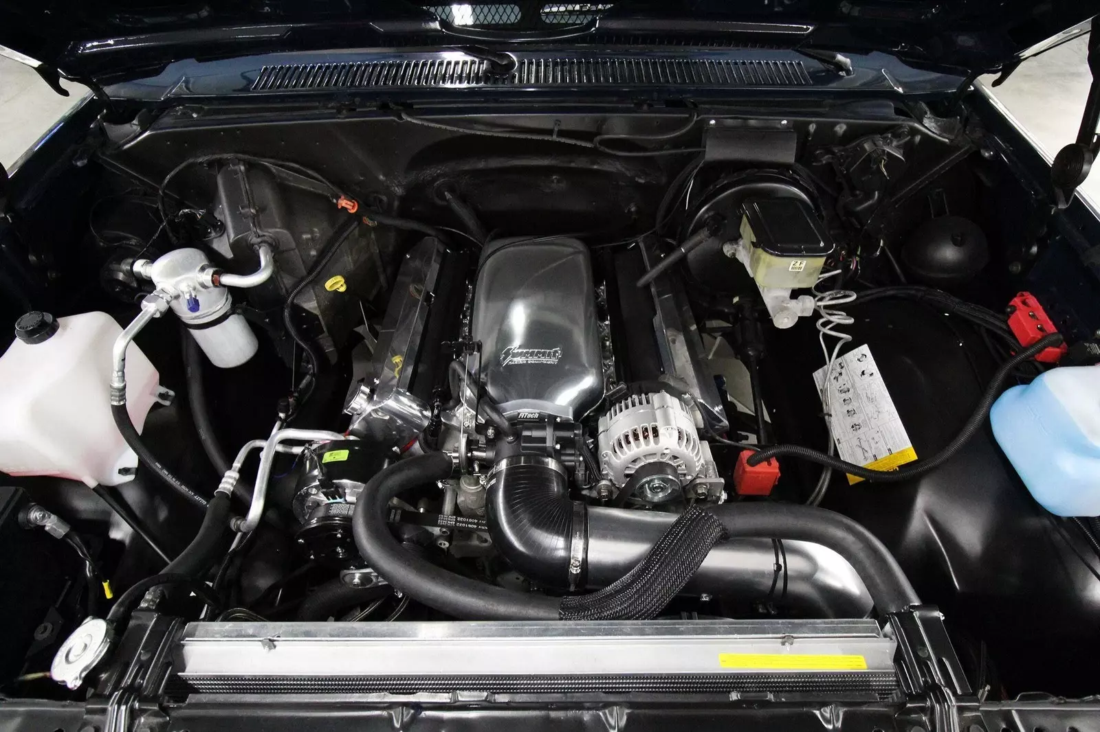 1986 Chevrolet C/K Pickup Restored with 6.0 LS Conversion Engine AC Auto - photo 2