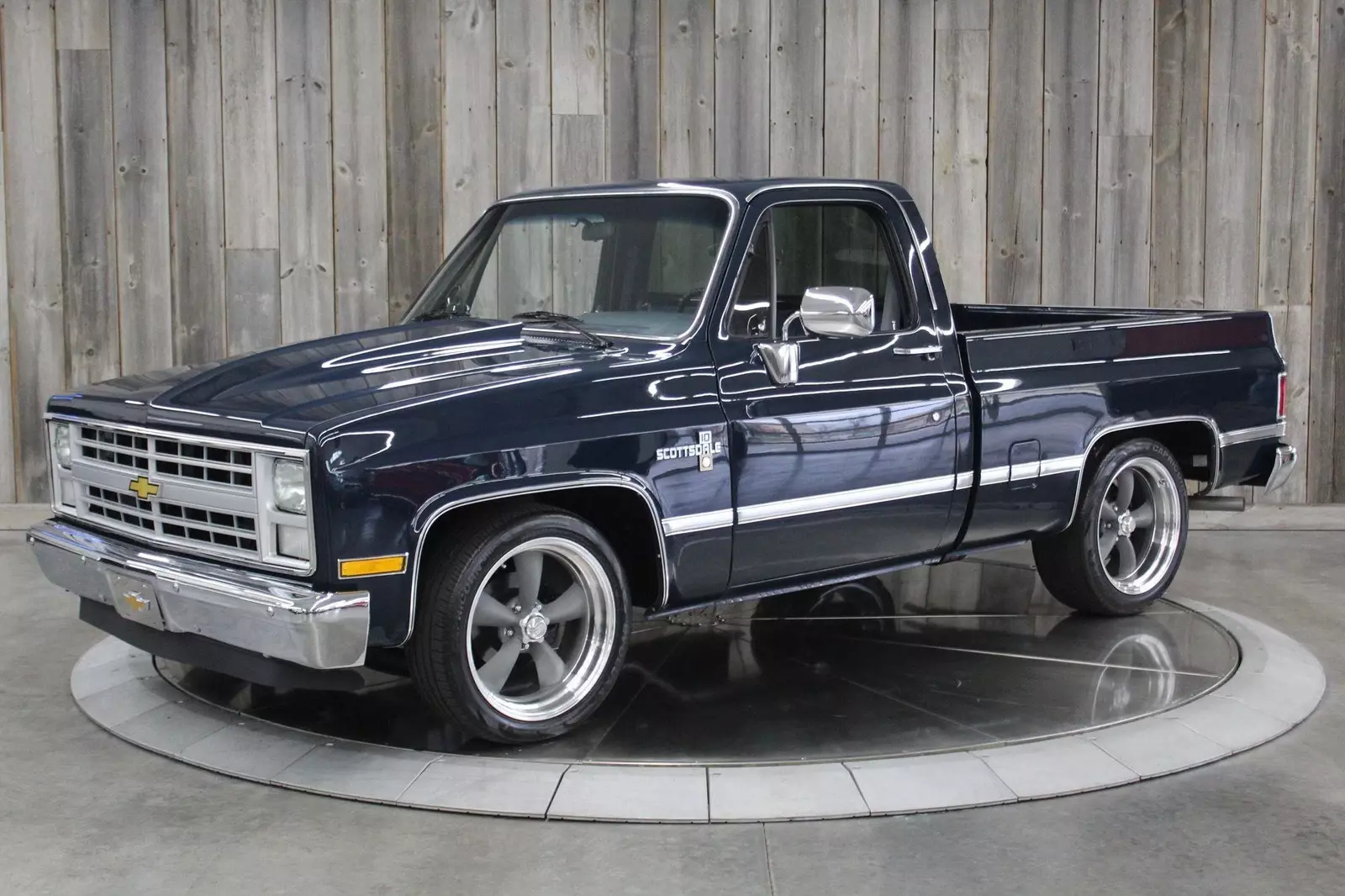1986 Chevrolet C/K Pickup Restored with 6.0 LS Conversion Engine AC Auto - photo 3
