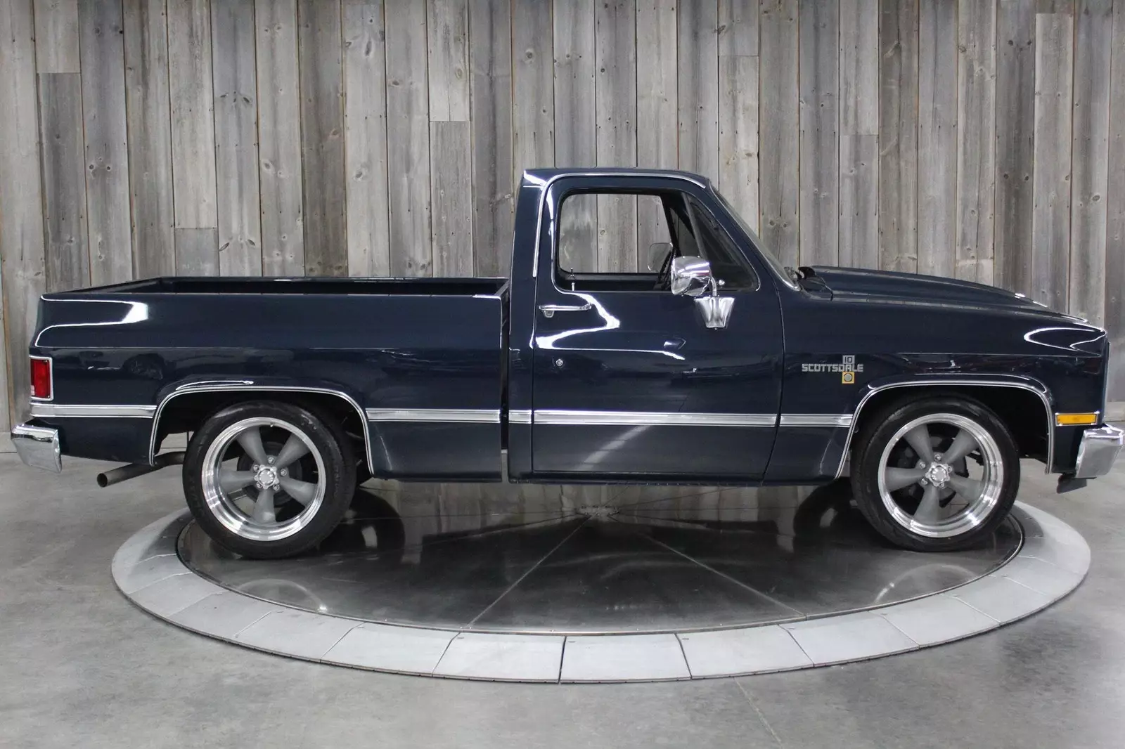 1986 Chevrolet C/K Pickup Restored with 6.0 LS Conversion Engine AC Auto - photo 6