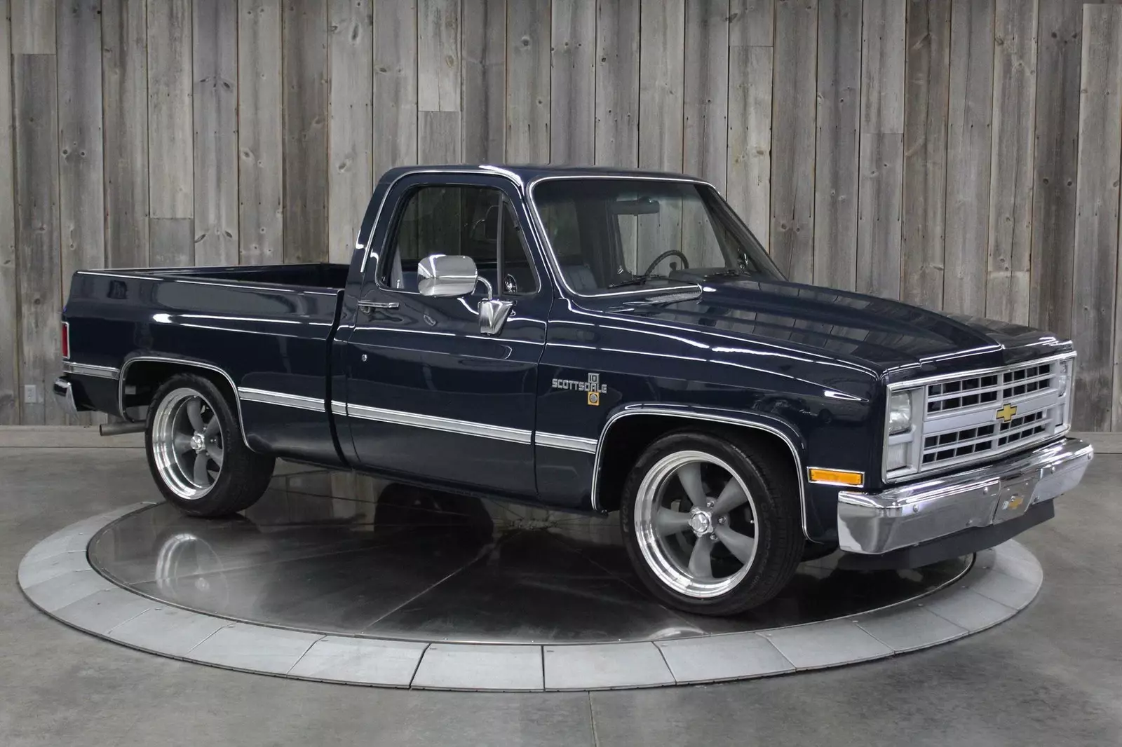 1986 Chevrolet C/K Pickup Restored with 6.0 LS Conversion Engine AC Auto - photo 7