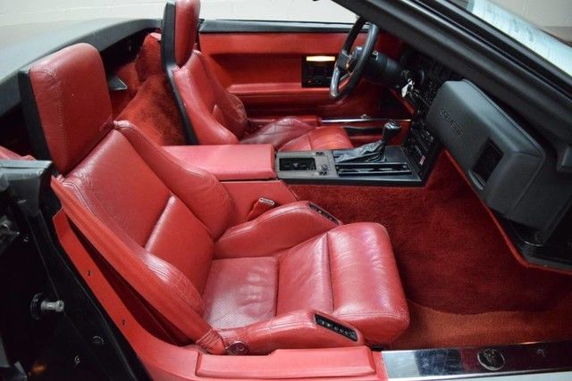 1986 Chevrolet Corvette Indianapolis 500 Pace Car Convertible 2-Door - photo 10
