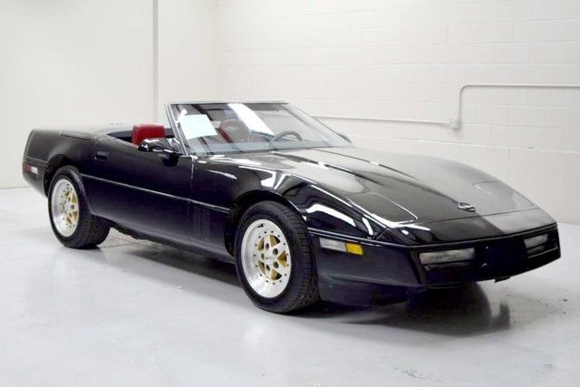 1986 Chevrolet Corvette Indianapolis 500 Pace Car Convertible 2-Door - photo 2