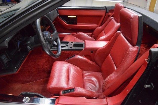1986 Chevrolet Corvette Indianapolis 500 Pace Car Convertible 2-Door - photo 9