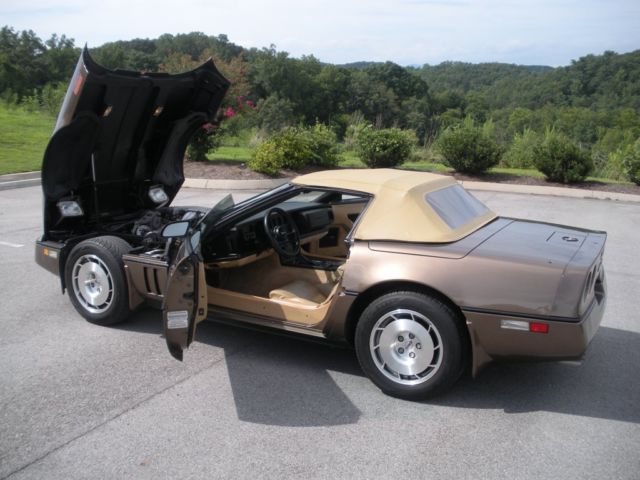 1986 Chevrolet Corvette Covertible - photo 2
