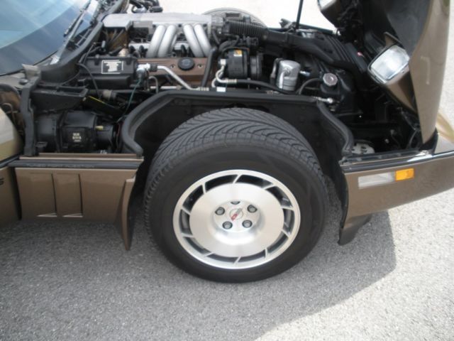 1986 Chevrolet Corvette Covertible - photo 6