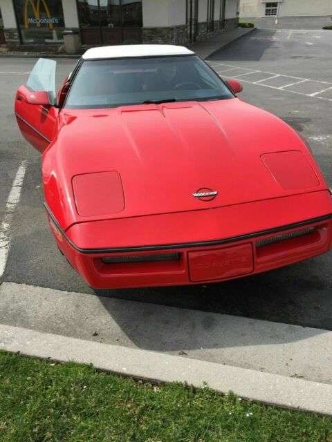 1986 Chevrolet Corvette with white rag top - photo 3