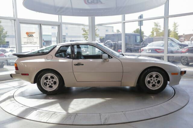 1986 Porsche 944 Coupe - photo 9