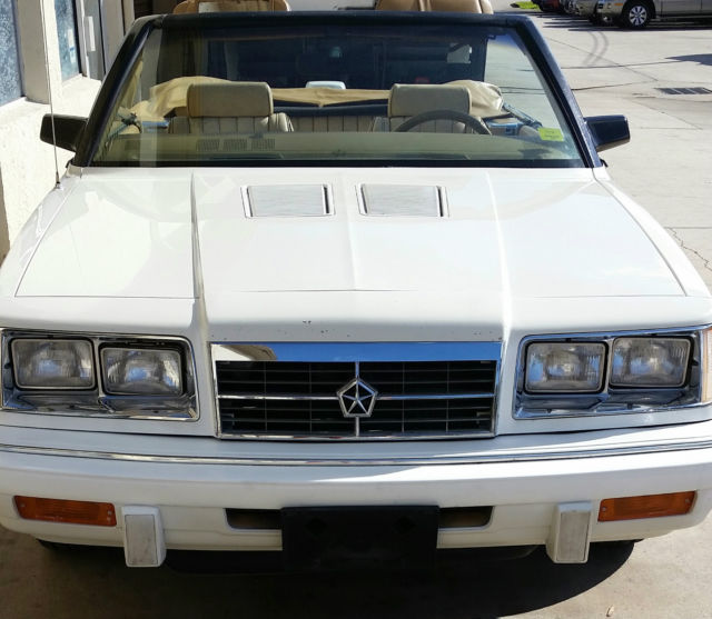 1986 Dodge 600 Base Convertible 2-Door 2.2L 1986 Dodge 600 ES CONVERTIBLE TURBO Base Convertible 2-Door