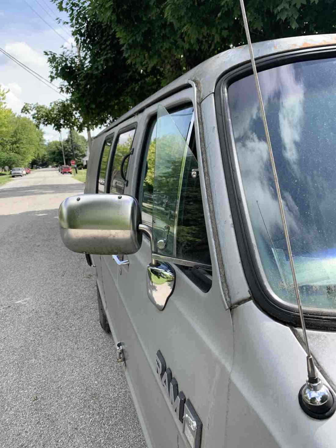 1986 Dodge B150 B150 - photo 11
