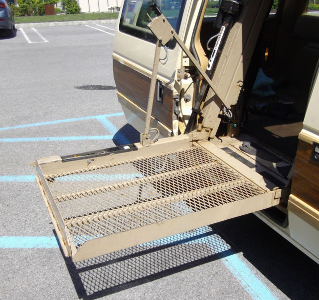 1986 Dodge Caravan - photo 5