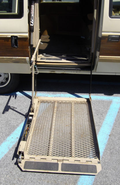 1986 Dodge Caravan - photo 6