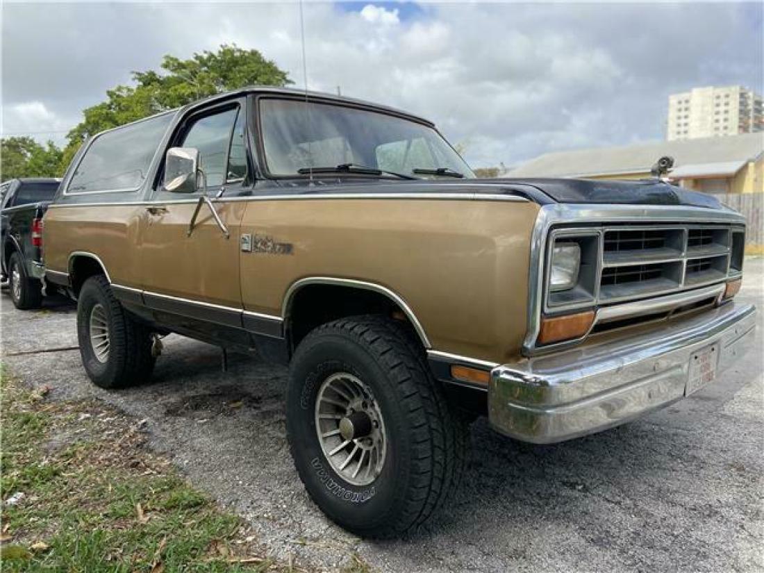1986 Dodge Ram Charger - photo 3