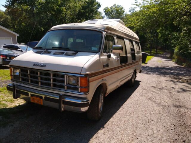 1986 Dodge Ram 2500 ROADTREK VERSATILE Motor home - photo 5