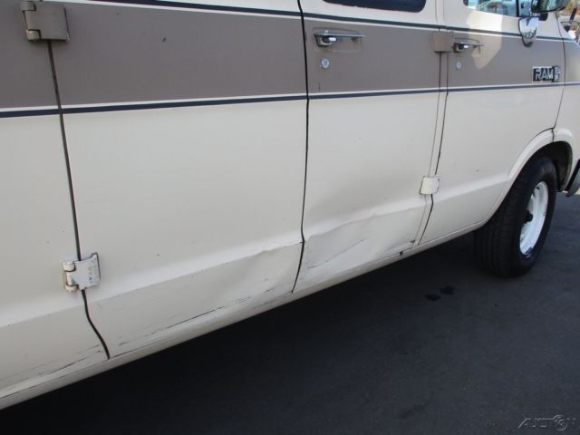 1986 Dodge Ram Van B250 - photo 11