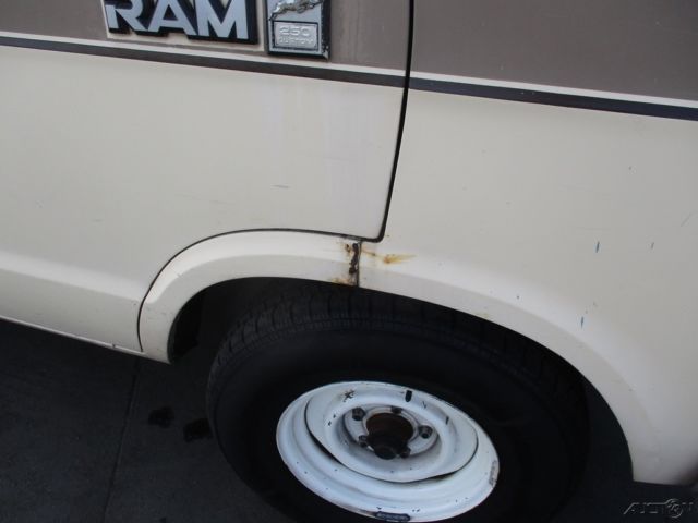 1986 Dodge Ram Van B250 - photo 12