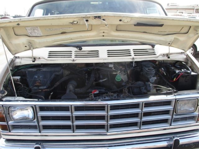 1986 Dodge Ram Van B250 - photo 9