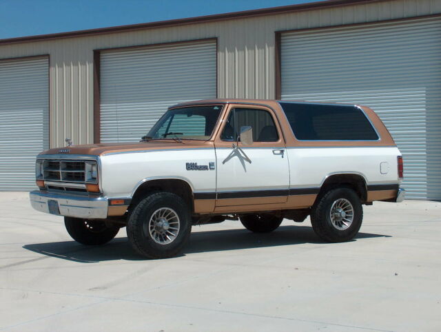1986 Dodge Ramcharger 250 Royal - photo 3