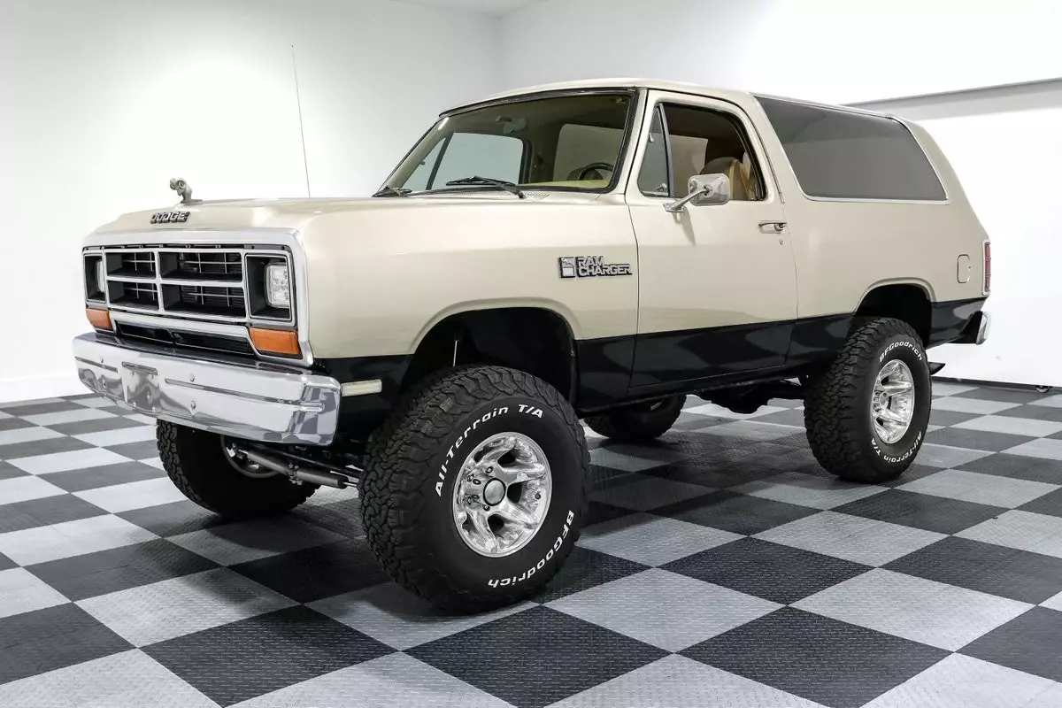 1986 Dodge Ramcharger - photo 3