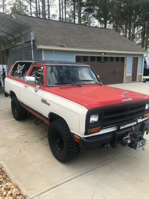 1986 DODGE RAMCHARGER 4 X 4 1986 Dodge Ramcharger