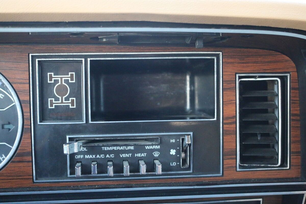 1986 Dodge Ramcharger - photo 4