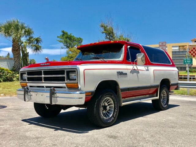 1986 DODGE RAMCHARGER CLASSIC SURVIVOR ROYAL SE ALL ORIGINAL RUNS AND DRIVES 4WD 1986 Dodge Ramcharger Classic 4x4 150 Royal SE Survivor