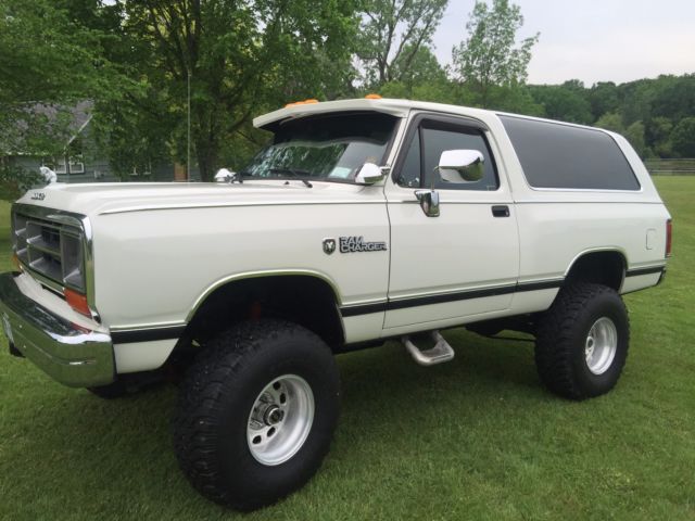 1986 Dodge Ramcharger LE 4x4 1986 Dodge Ramcharger