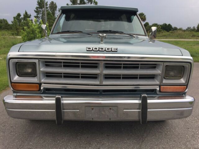 1986 Dodge Ramcharger Royal SE - photo 2