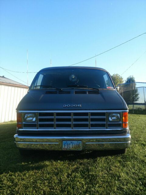1986 Dodge Ram Van - photo 5