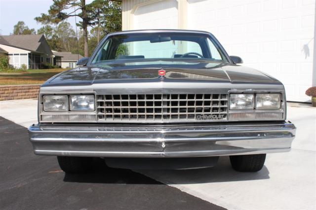1986 Chevrolet El Camino Base Standard Cab Pickup 2-Door - photo 9