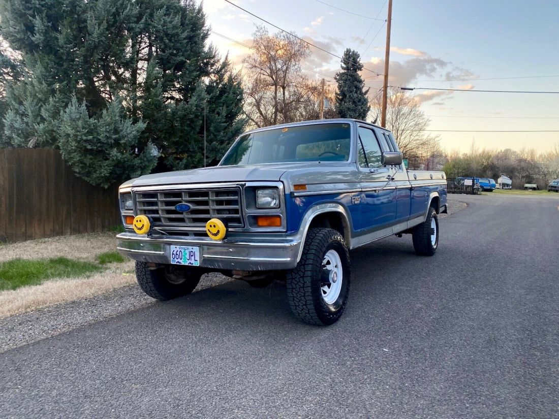 1986 Ford F-250 4X4 XLT 7.5L 460 V8 2-OWNERS 101K ORIG MILES 4WD - photo 2