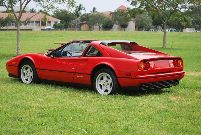 1986 Ferrari 328 GTS - photo 6