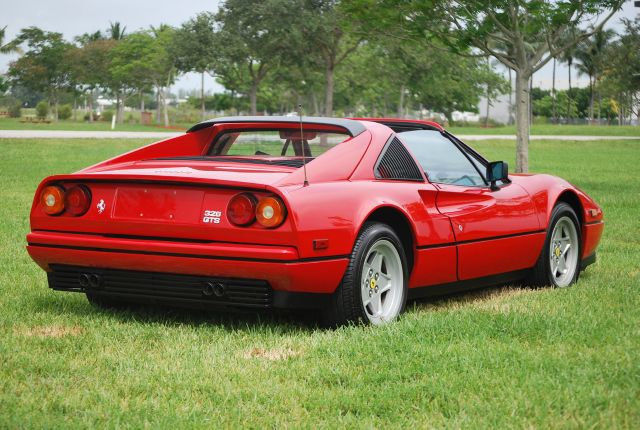 1986 Ferrari 328 GTS - photo 8